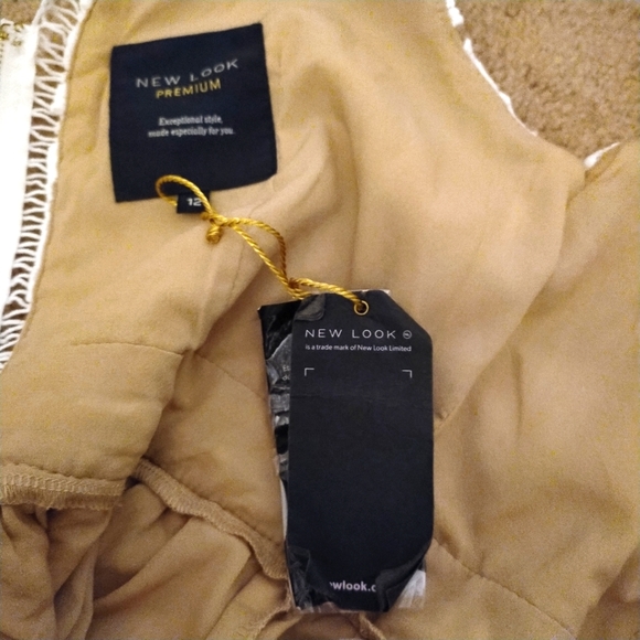 🌺 Beautiful NWT New Look Premium ivory crochet lace dress fully lined sz 8 - Picture 9 of 14